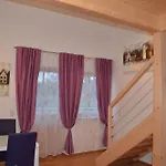 Neulendtnerhof Apartment *