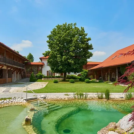 诺兰德特奈霍夫公寓 公寓 *