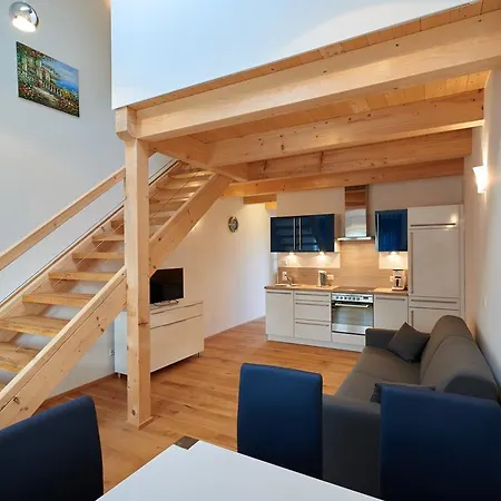 诺兰德特奈霍夫公寓 公寓 *