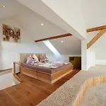 Apartment Neulendtnerhof *