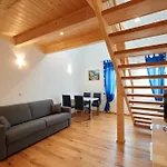 Neulendtnerhof Apartment