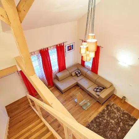 Neulendtnerhof Апартаменты *